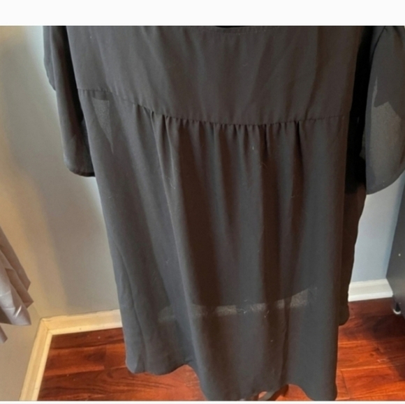 ⚘️Torrid 4x Georgette Tulip Sleeve Blouse - Picture 6 of 6